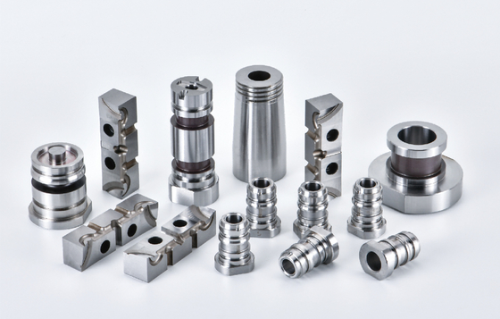Các bộ phận khuôn chính xác 0,005mm tùy chỉnh cho các ứng dụng đúc phun nhiệt độ cao