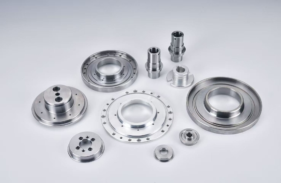 Các thành phần khuôn không chuẩn được chế tạo bằng thép Böhler H13 cho bao bì mỹ phẩm