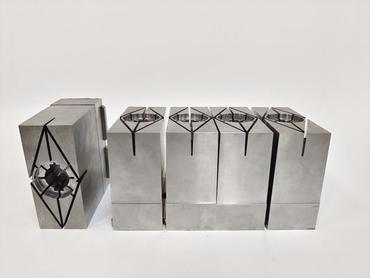 H13 (1.2344) lõi khuôn chính xác